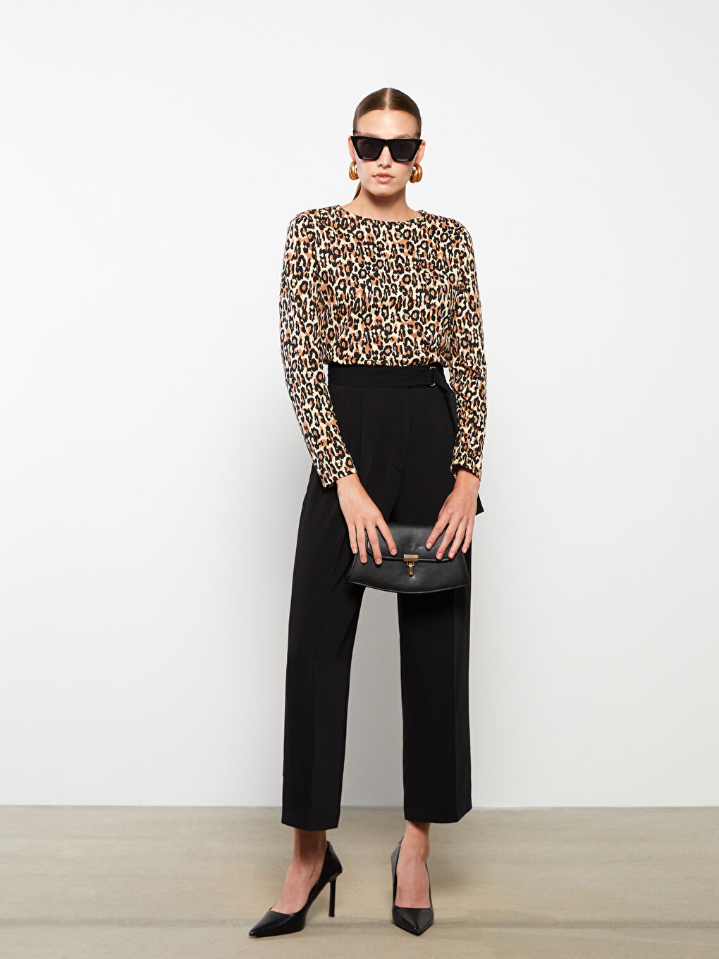 Siyah Kadın Rahat Kalıp Düz Pantolon