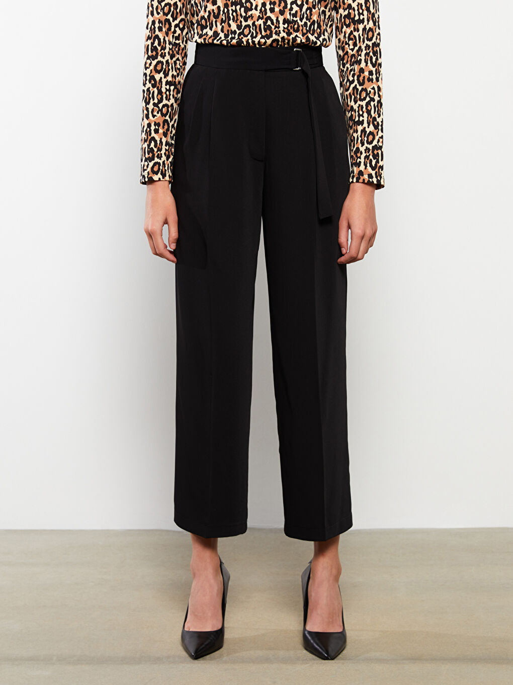 Siyah Kadın Rahat Kalıp Düz Pantolon-4