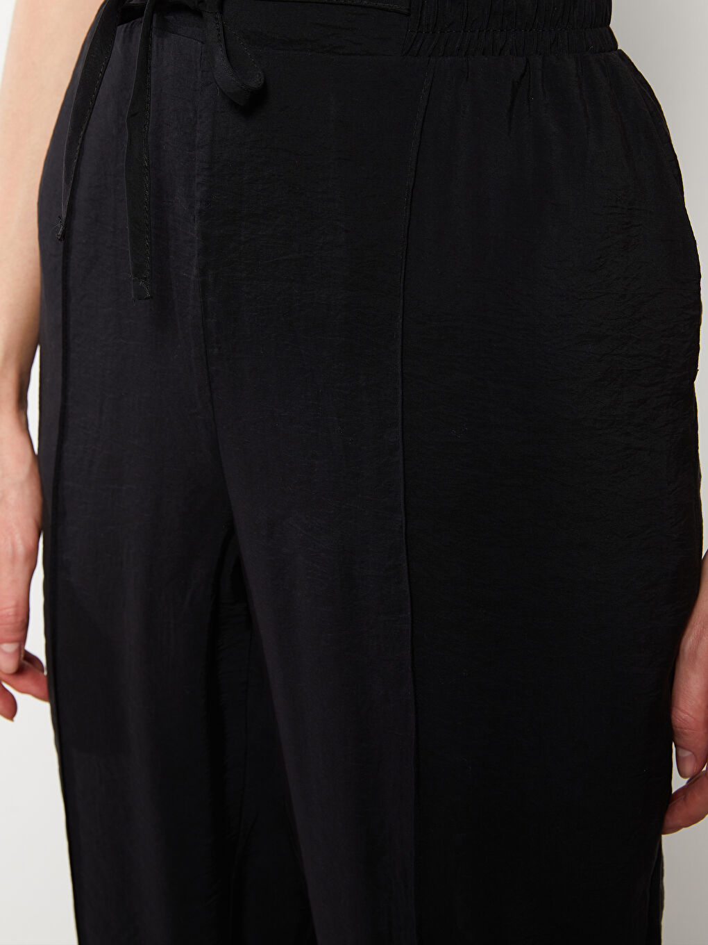 Siyah Kadın Beli Lastikli Düz Pantolon-4