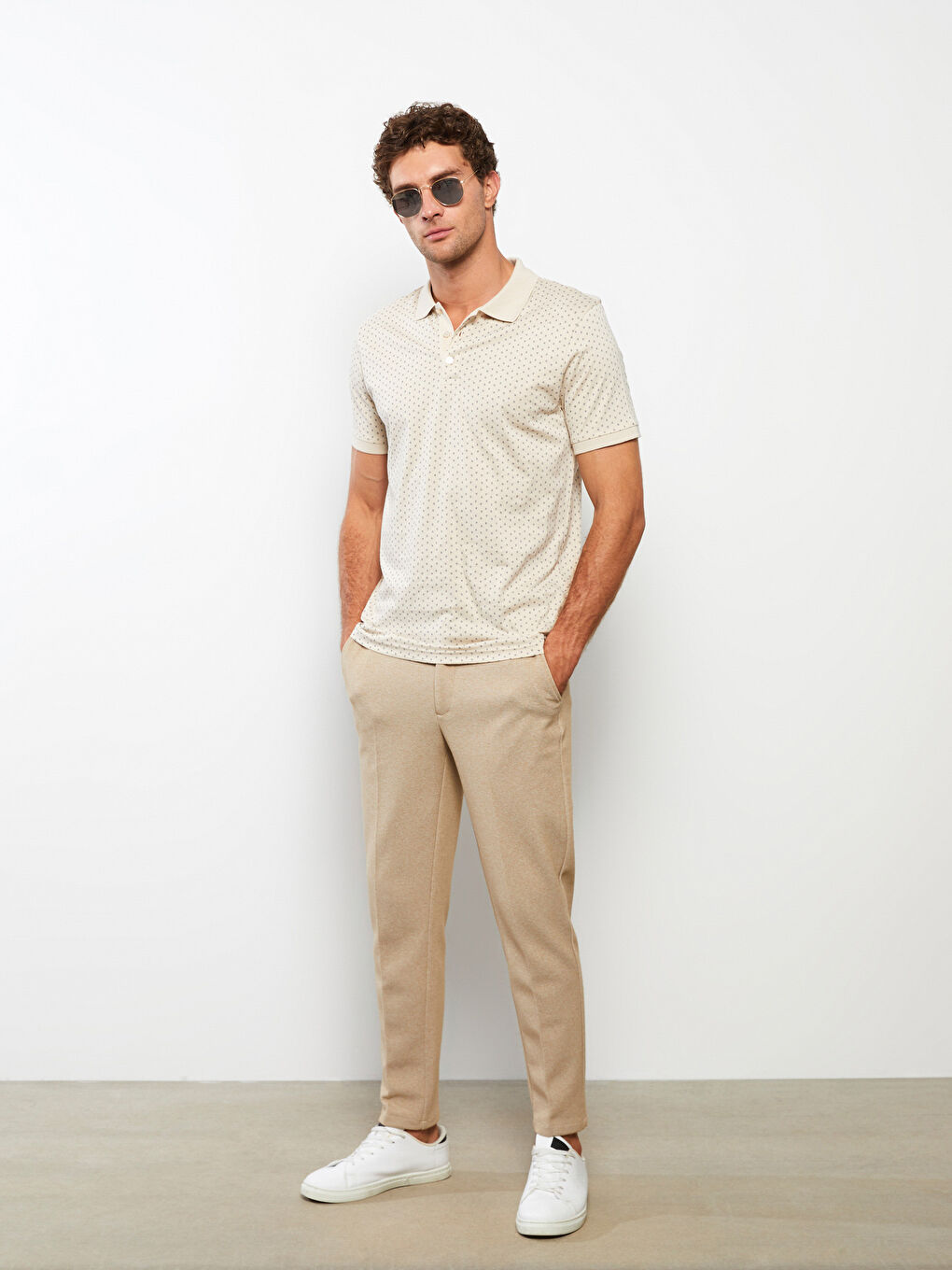 Bej Polo Yaka Kısa Kollu Desenli Erkek Tişört-2