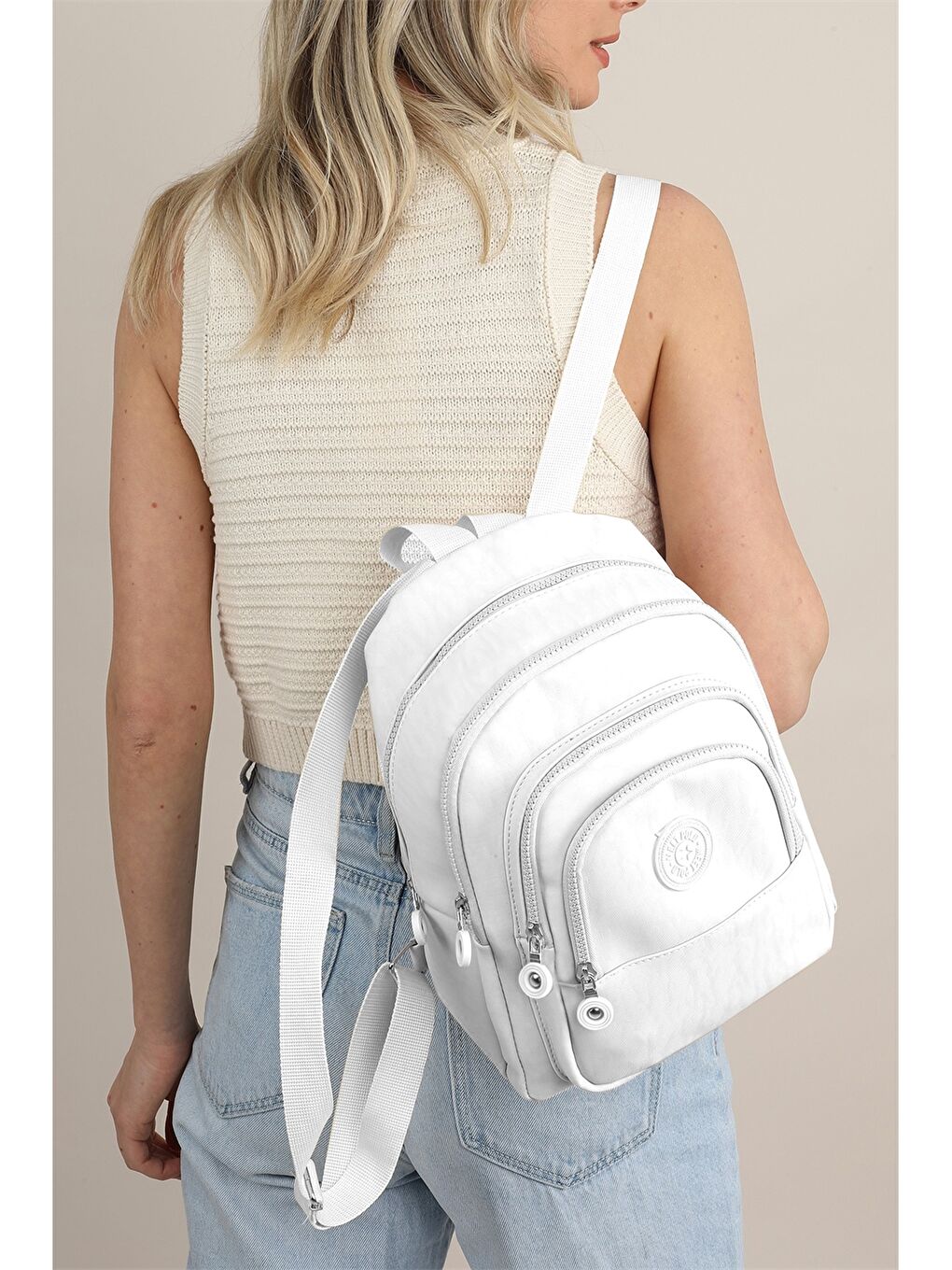 Beyaz Krinkıl Kumaş Çok Bölmeli Sırt Çantası-3