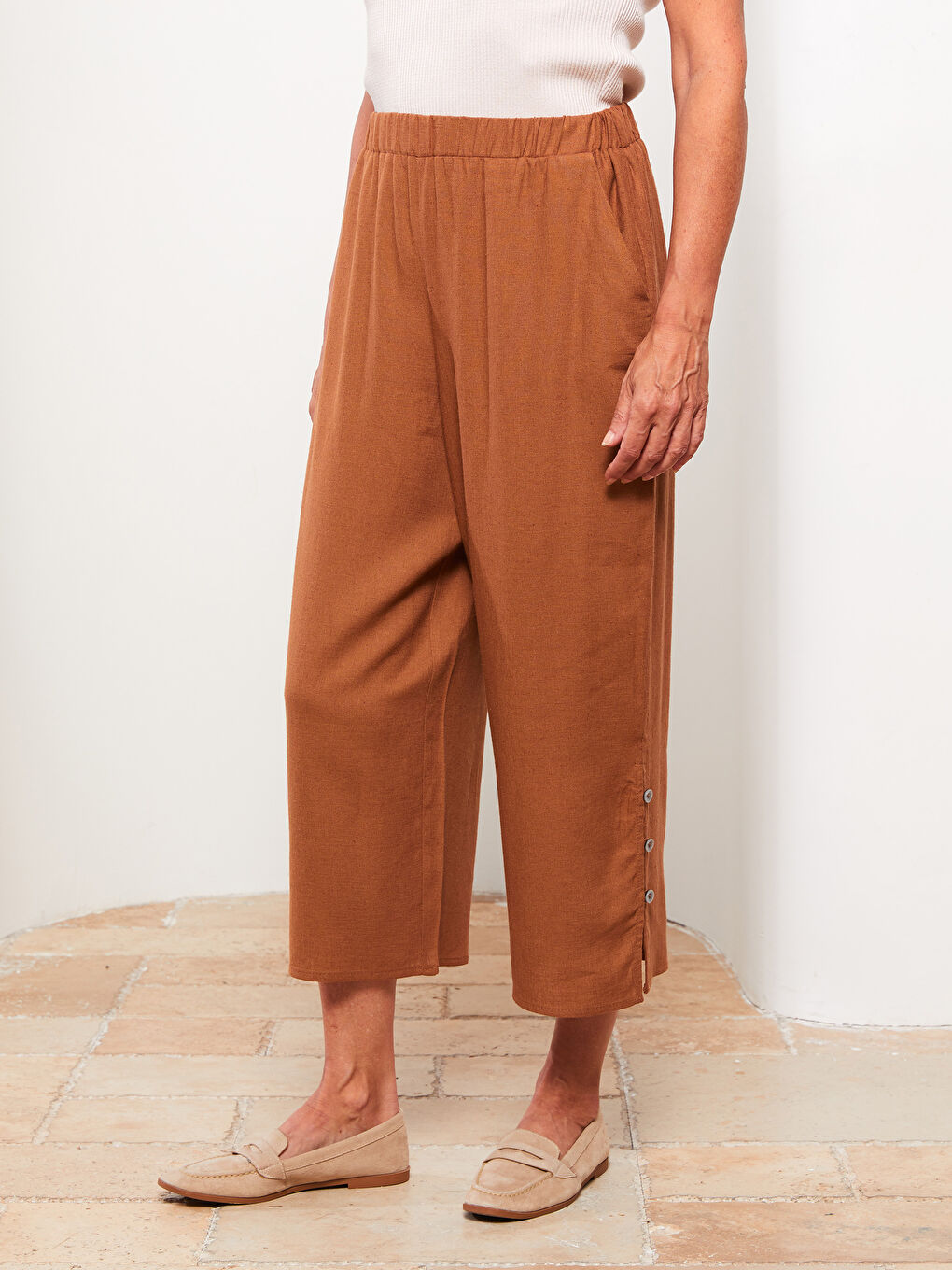 Kahverengi Beli Lastikli Kadın Kapri-3