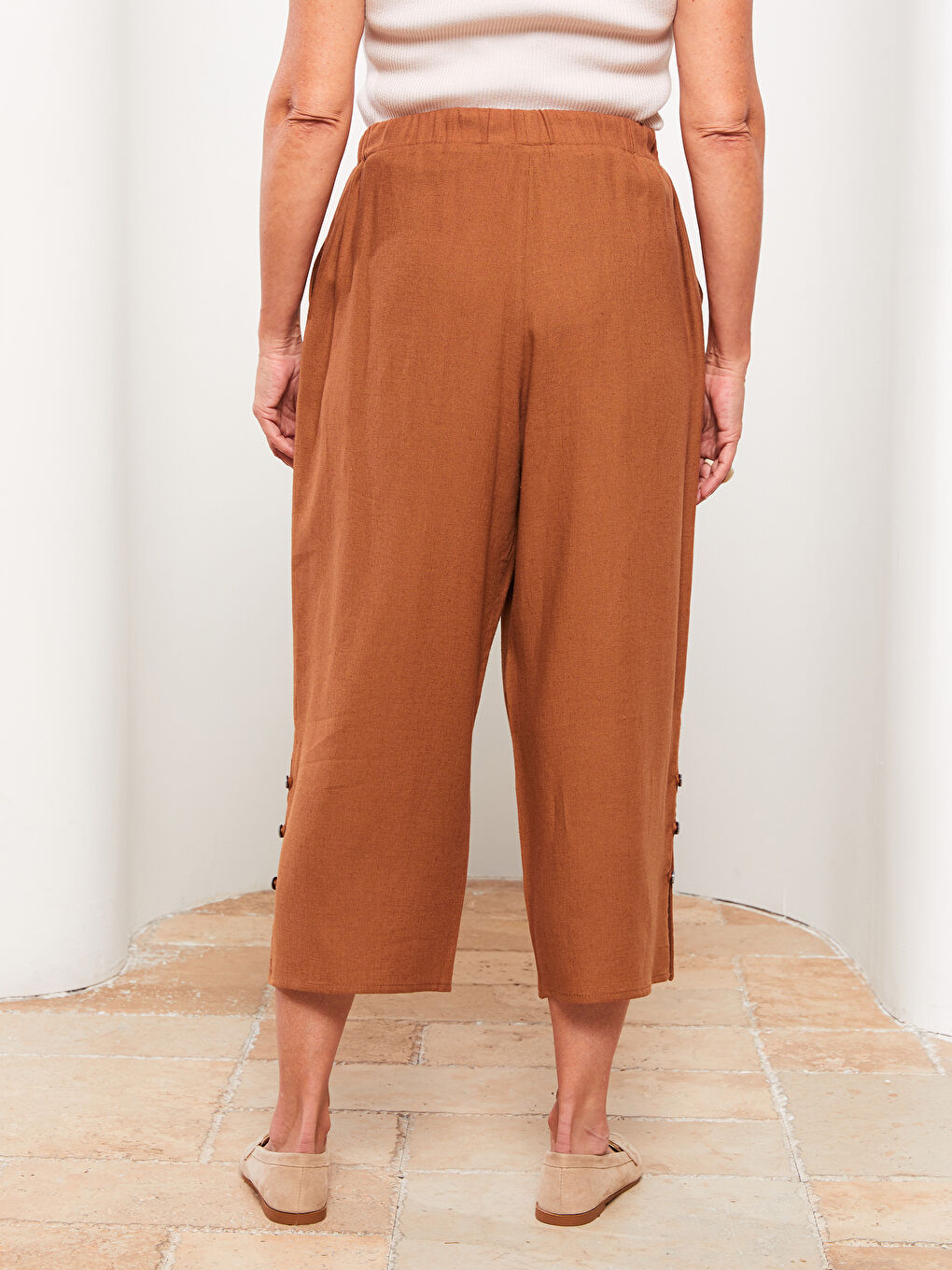 Kahverengi Beli Lastikli Kadın Kapri-4