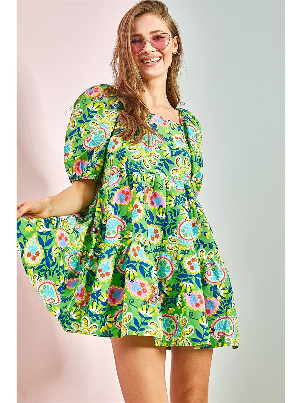 Yeşil Kare Yaka Desenli Balon Kollu Viskon Kadın Elbise-1