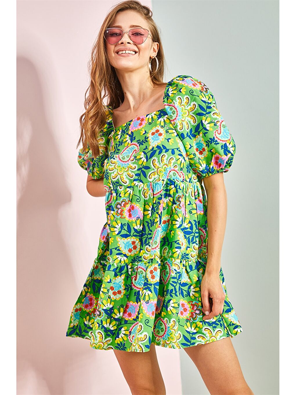 Yeşil Kare Yaka Desenli Balon Kollu Viskon Kadın Elbise-3