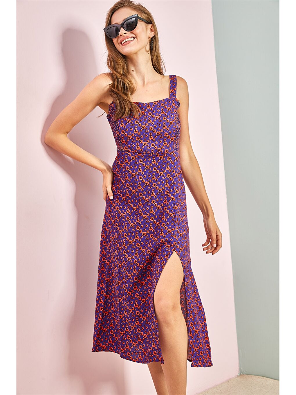 Kare Yaka Çiçekli Askılı Viskon Kadın Elbise