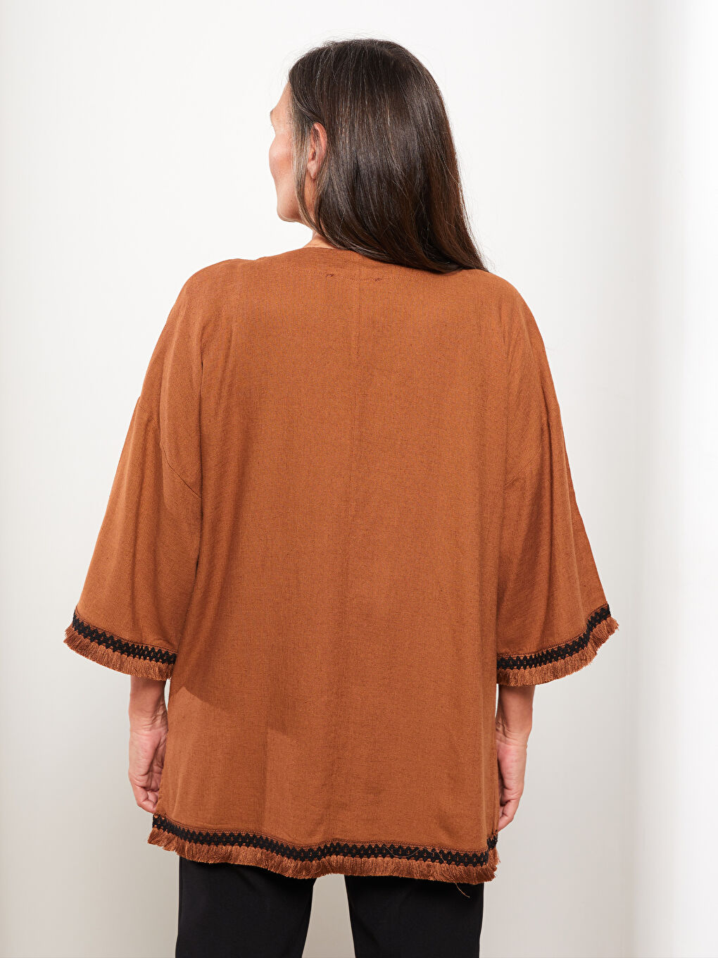 Kahverengi Şal Yaka Nakışlı Kadın Kimono-4