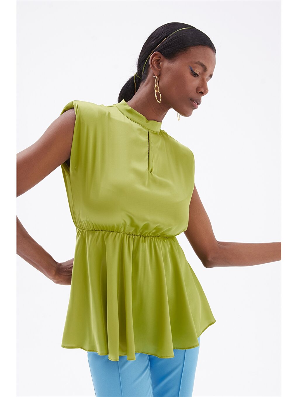 Yeşil Kadın Dik Yaka Düz Kolsuz Bluz-2