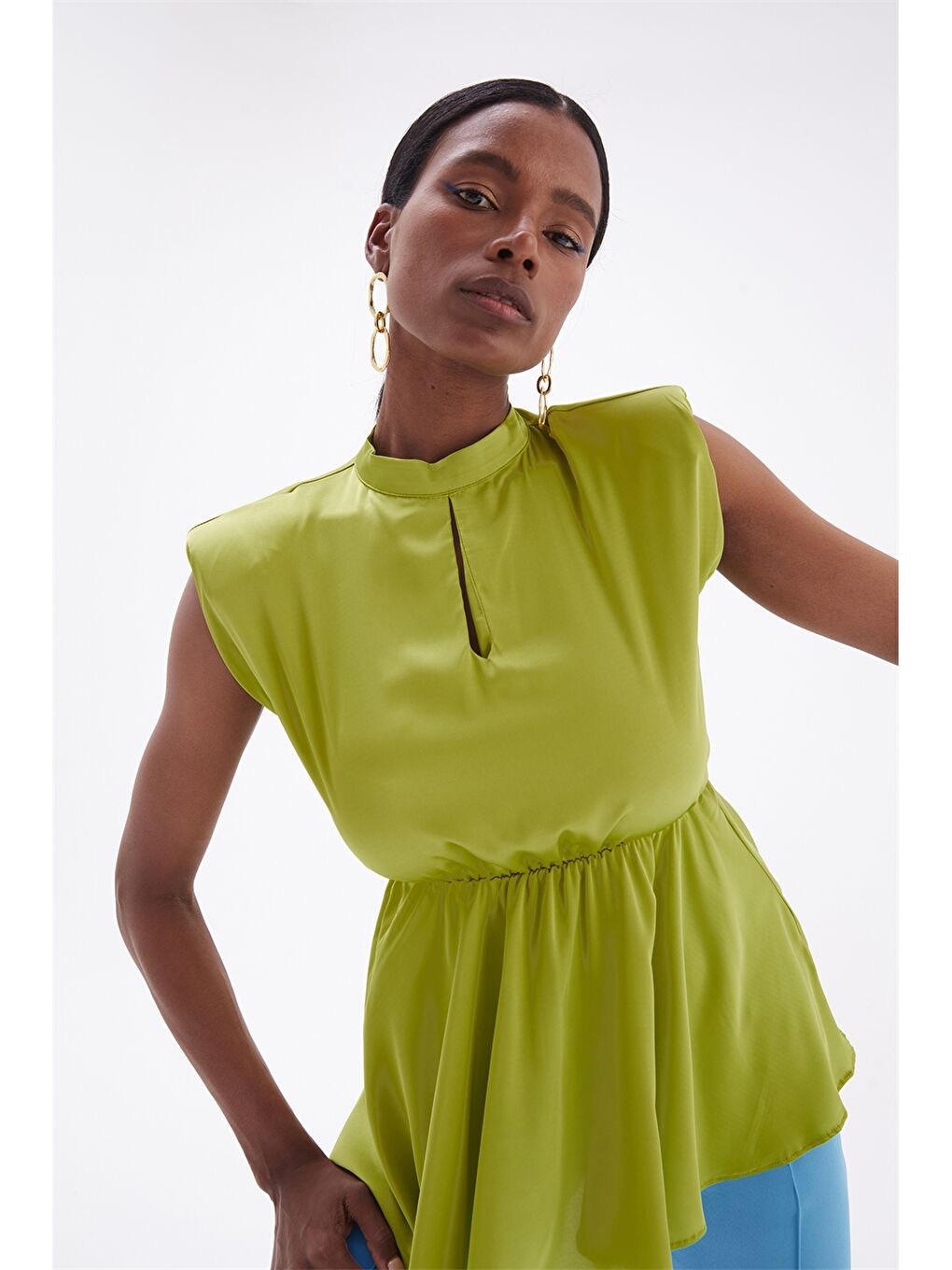 Yeşil Kadın Dik Yaka Düz Kolsuz Bluz-3