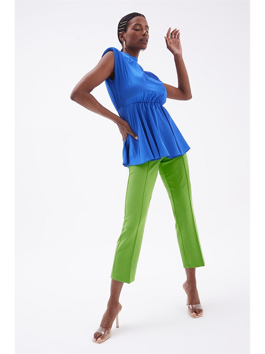 Turuncu Kadın Dik Yaka Düz Kolsuz Bluz-2