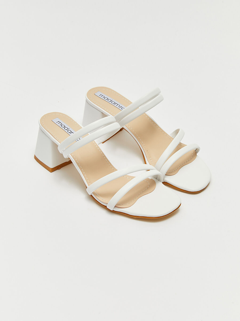 Beyaz Deri Görünümlü Çapraz Bantlı Kadın Topuklu Terlik