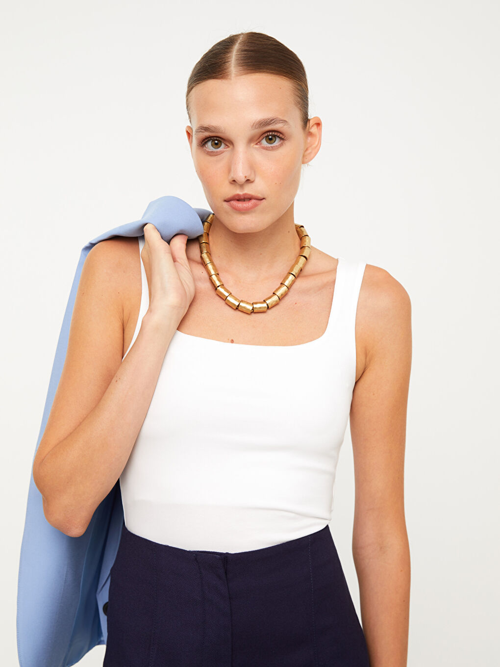 Beyaz Kare Yaka Düz Pamuklu Kadın Atlet