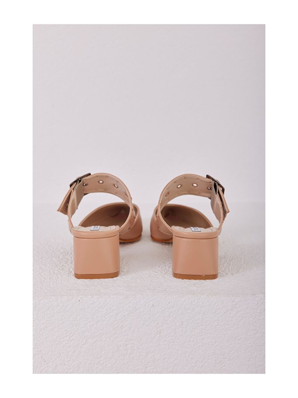 Bej Deri Görünümlü Sivri Burun Kadın Topuklu Ayakkabı-2