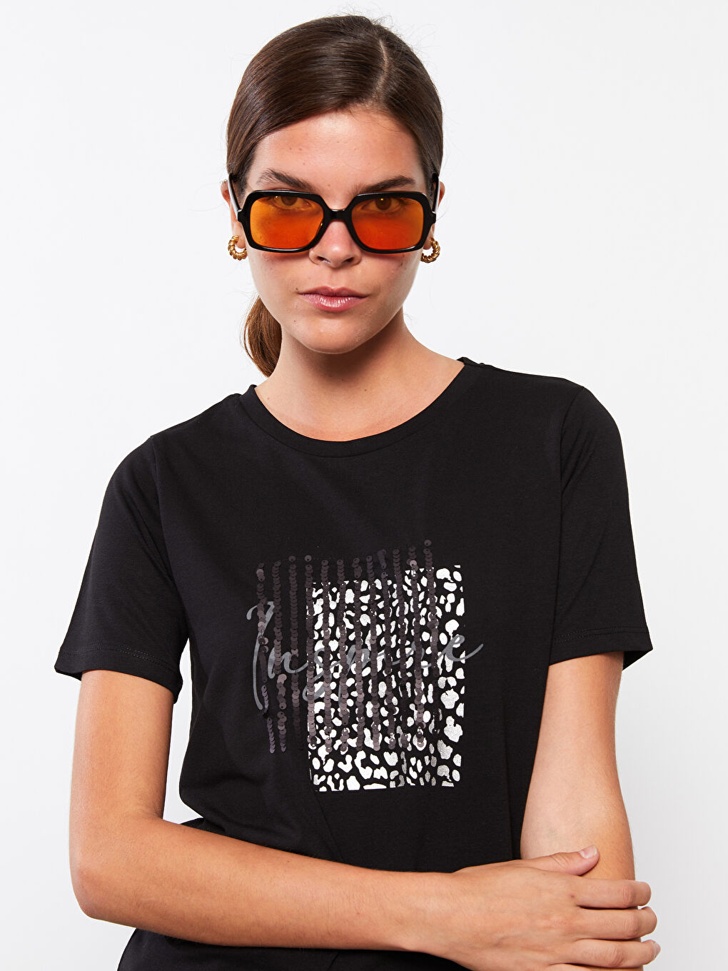 Siyah Bisiklet Yaka Baskılı Kısa Kollu Kadın Tişört