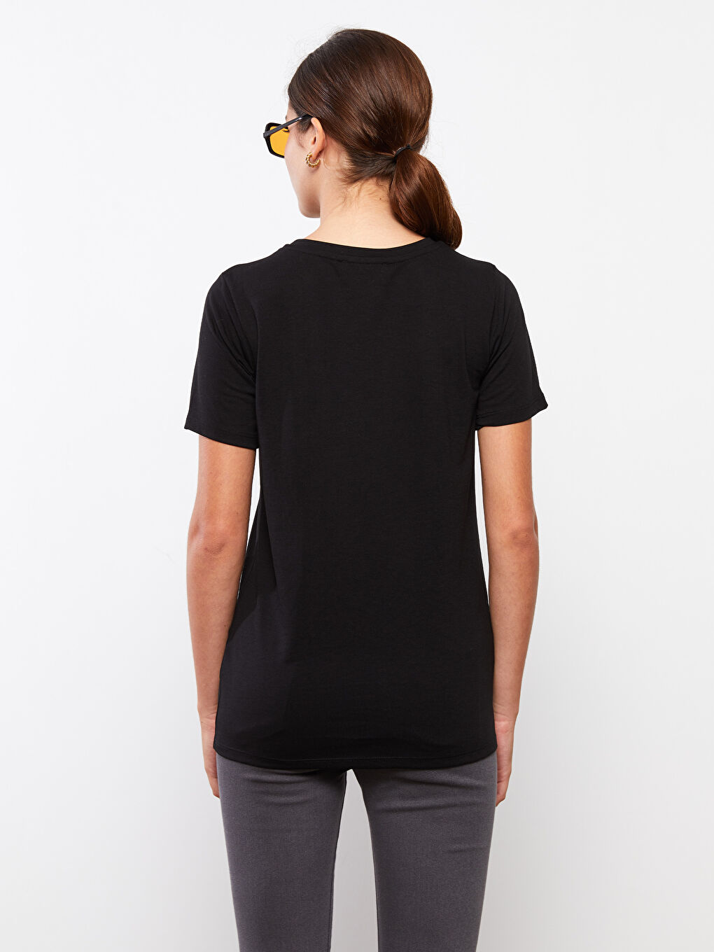 Siyah Bisiklet Yaka Baskılı Kısa Kollu Kadın Tişört-4