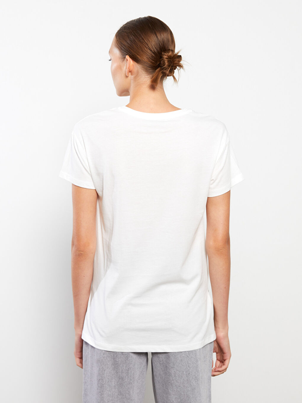 Ekru Bisiklet Yaka Baskılı Kısa Kollu Pamuklu Kadın Tişört-4