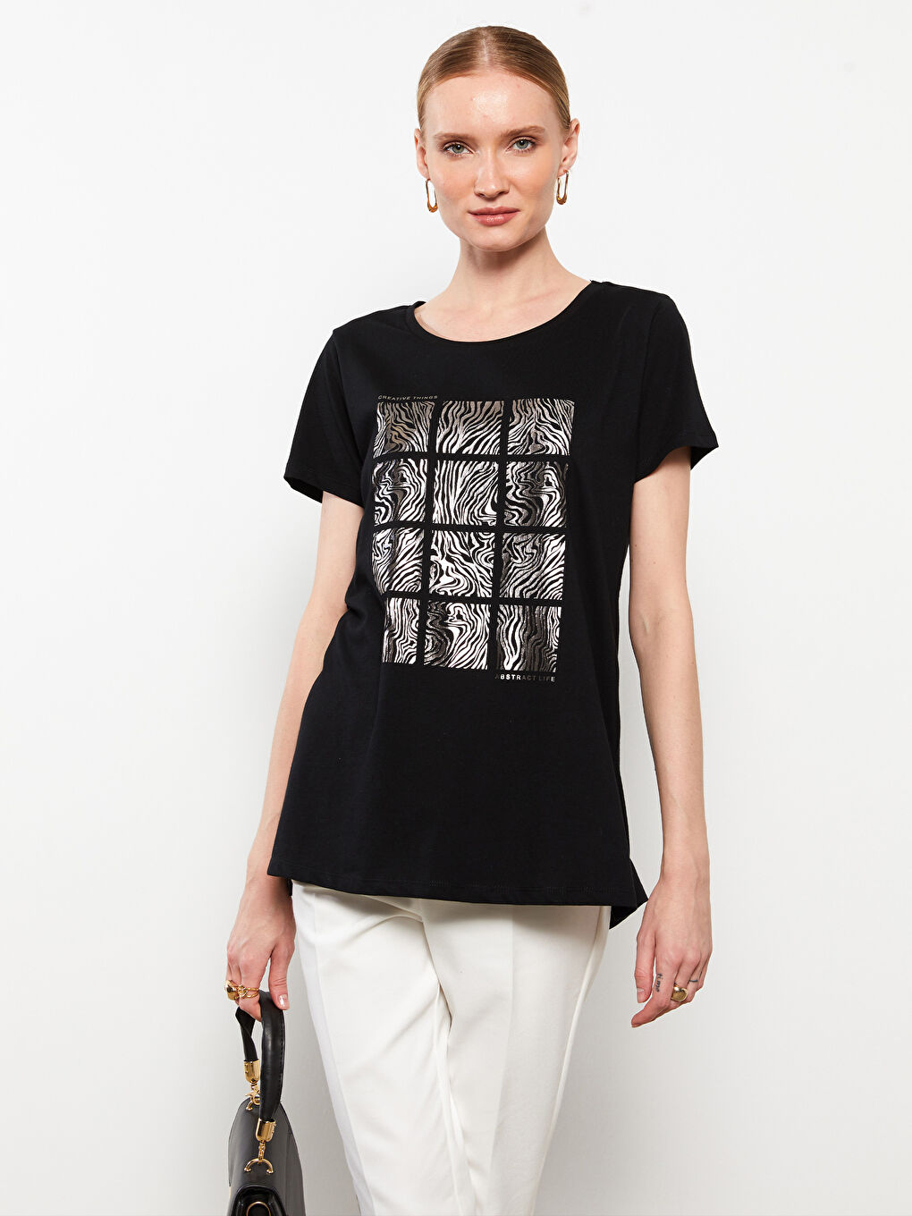 Siyah Bisiklet Yaka Baskılı Kısa Kollu Pamuklu Kadın Tişört-2