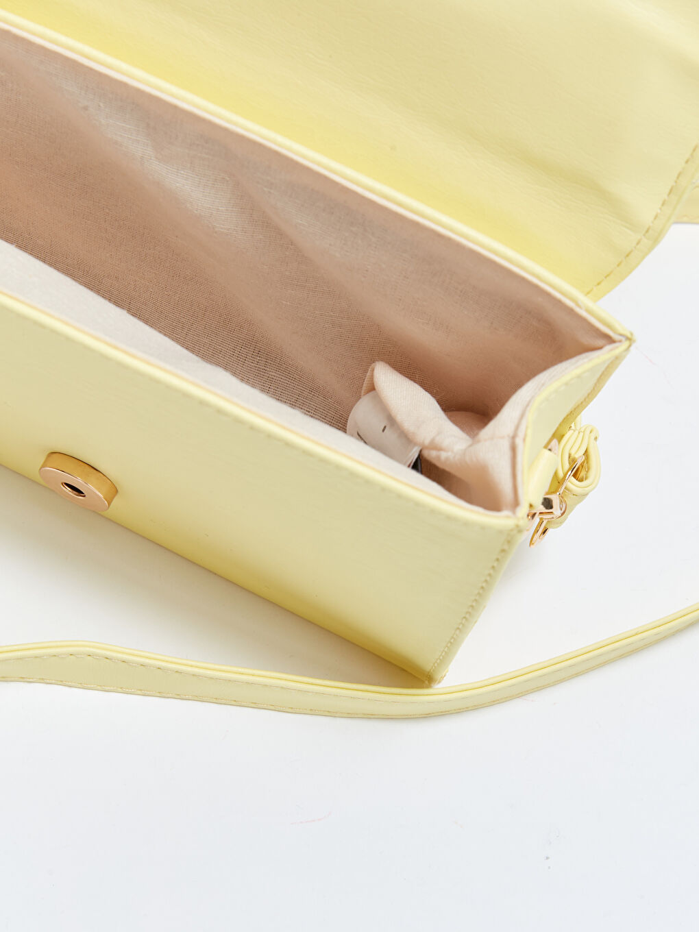 Sarı Deri Görünümlü Kapitoneli Kadın Çapraz Çanta-6
