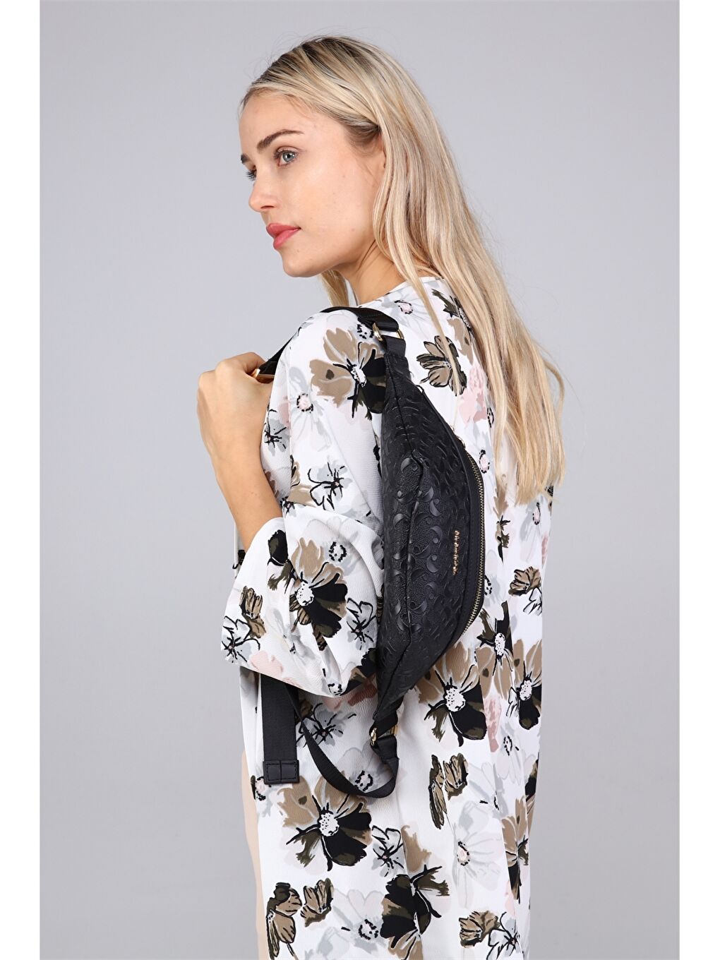 Siyah Desenli Kadın Bel Çantası-3