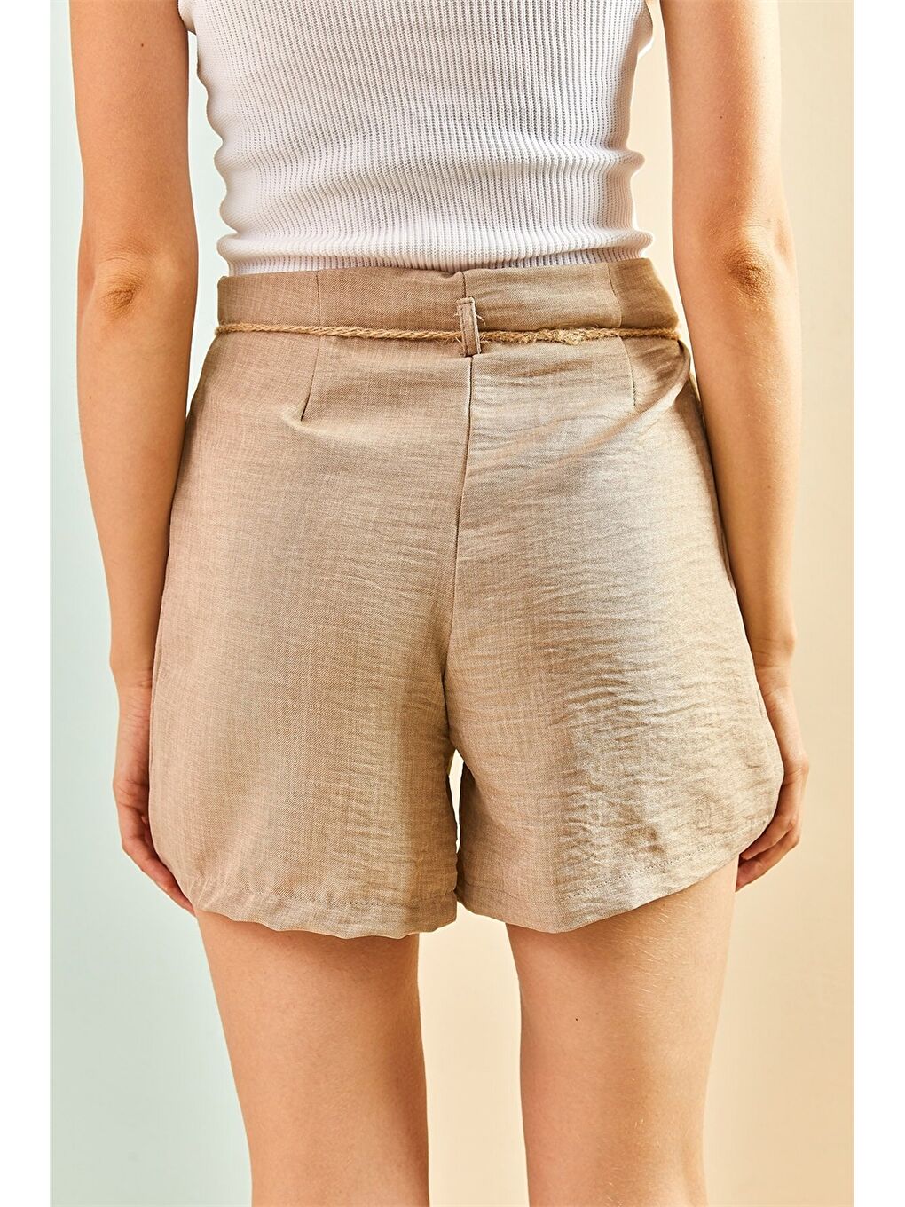 Bej Standart Fit Kadın Keten Şort-3