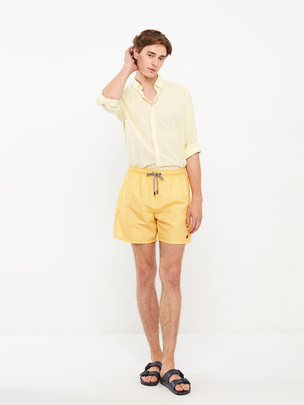 Sarı Kısa Boy Desenli Erkek Deniz Şortu-1
