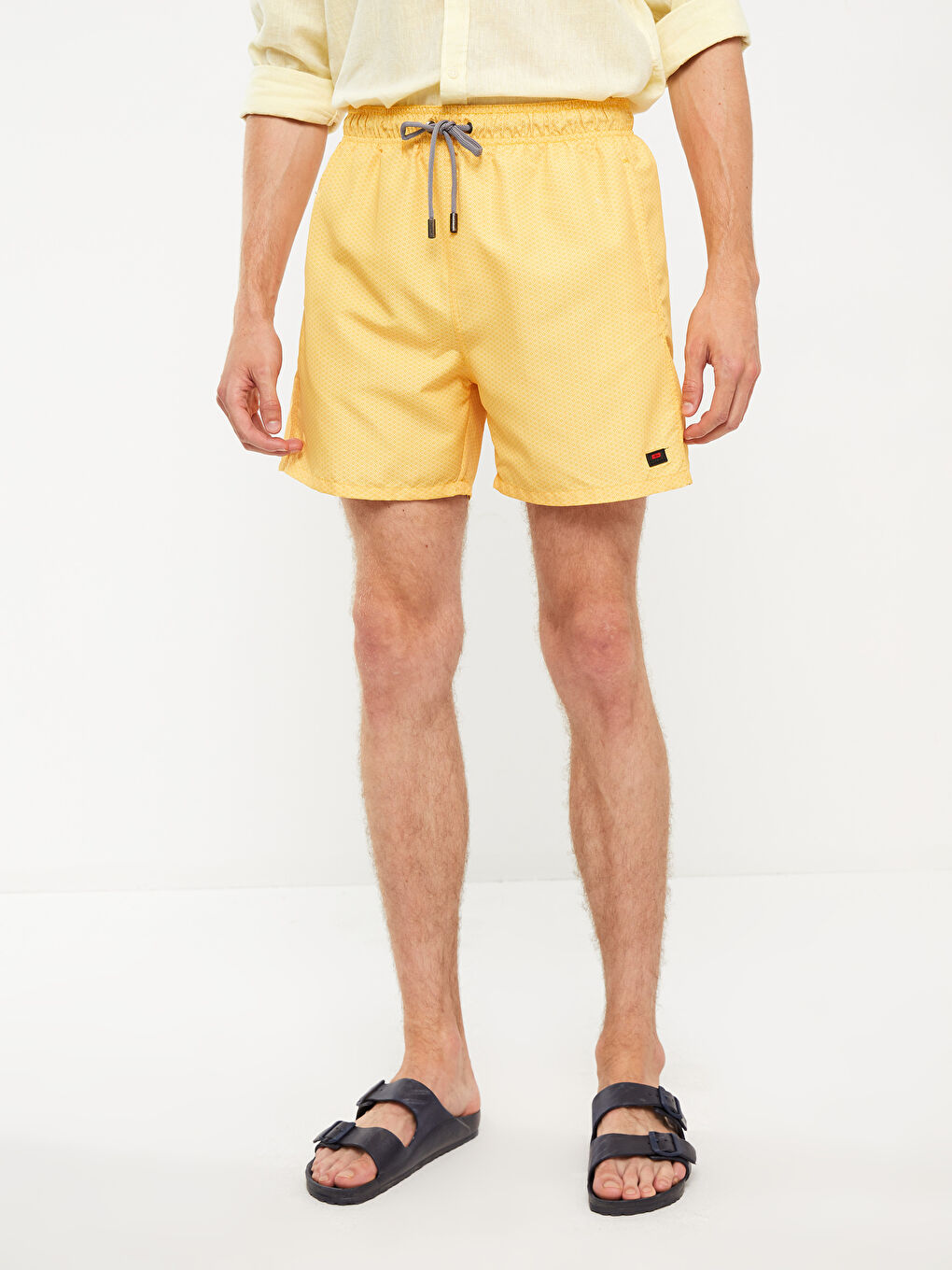 Sarı Kısa Boy Desenli Erkek Deniz Şortu-2