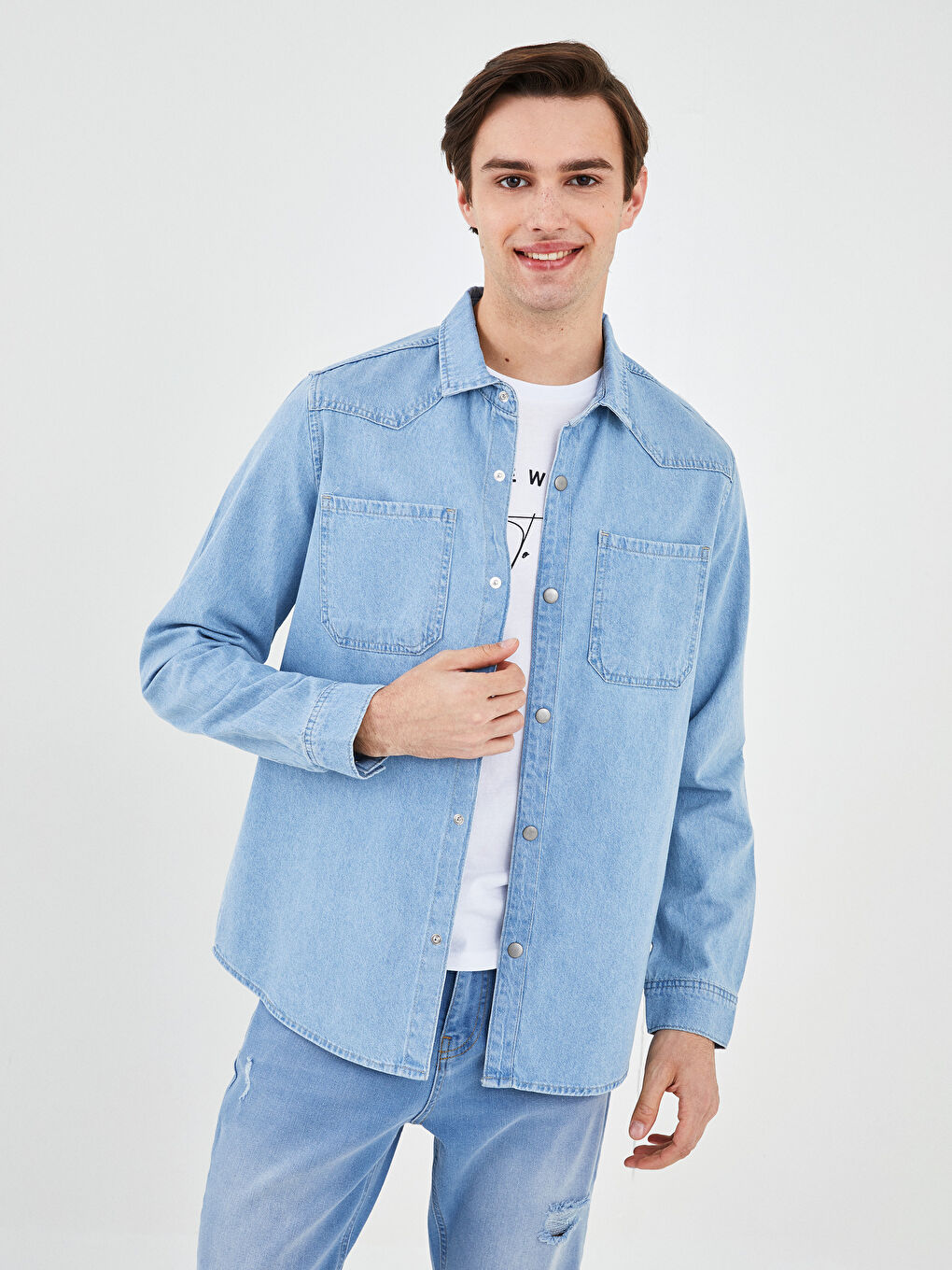 Regular Fit Long Sleeve Men's Denim Shirt-1