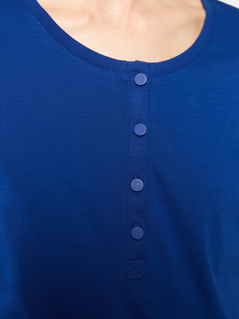 Crew Neck Plain Cotton Women's Blouse-3