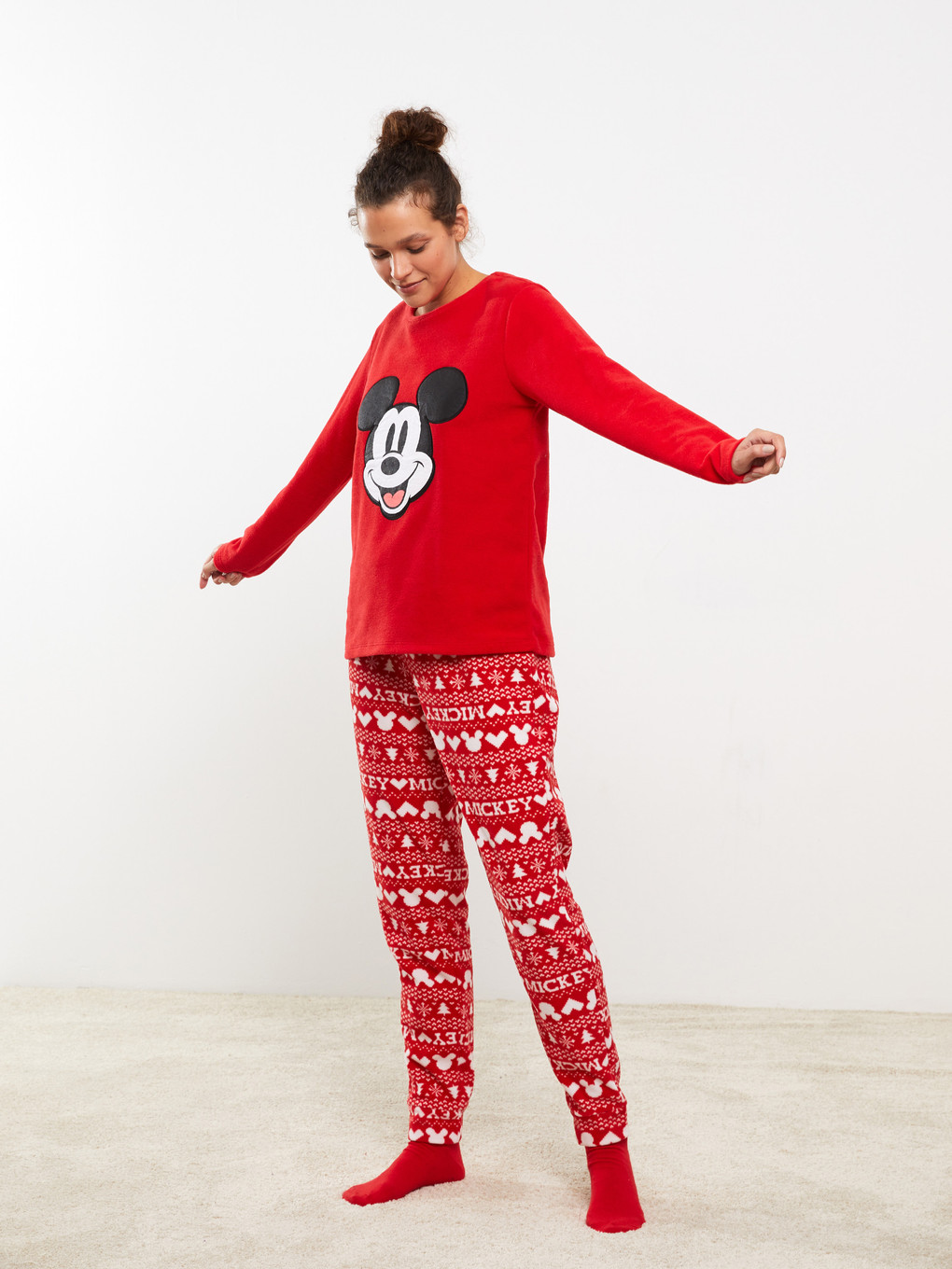 Kırmızı Bisiklet Yaka Mickey Mouse Baskılı Uzun Kollu Polar Kadın Pijama Takımı-2