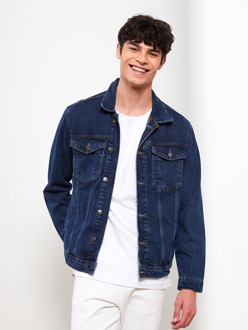 Standard Fit Long Sleeve Men's Jean Jacket-2