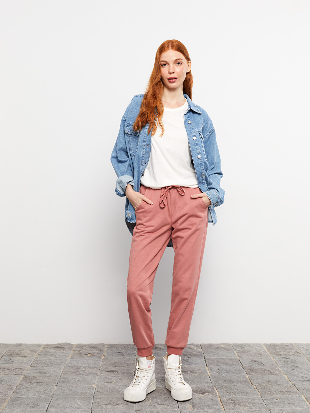 Elastic Waist Regular Pocket Detailed Women's Jogger Sweatpants-1