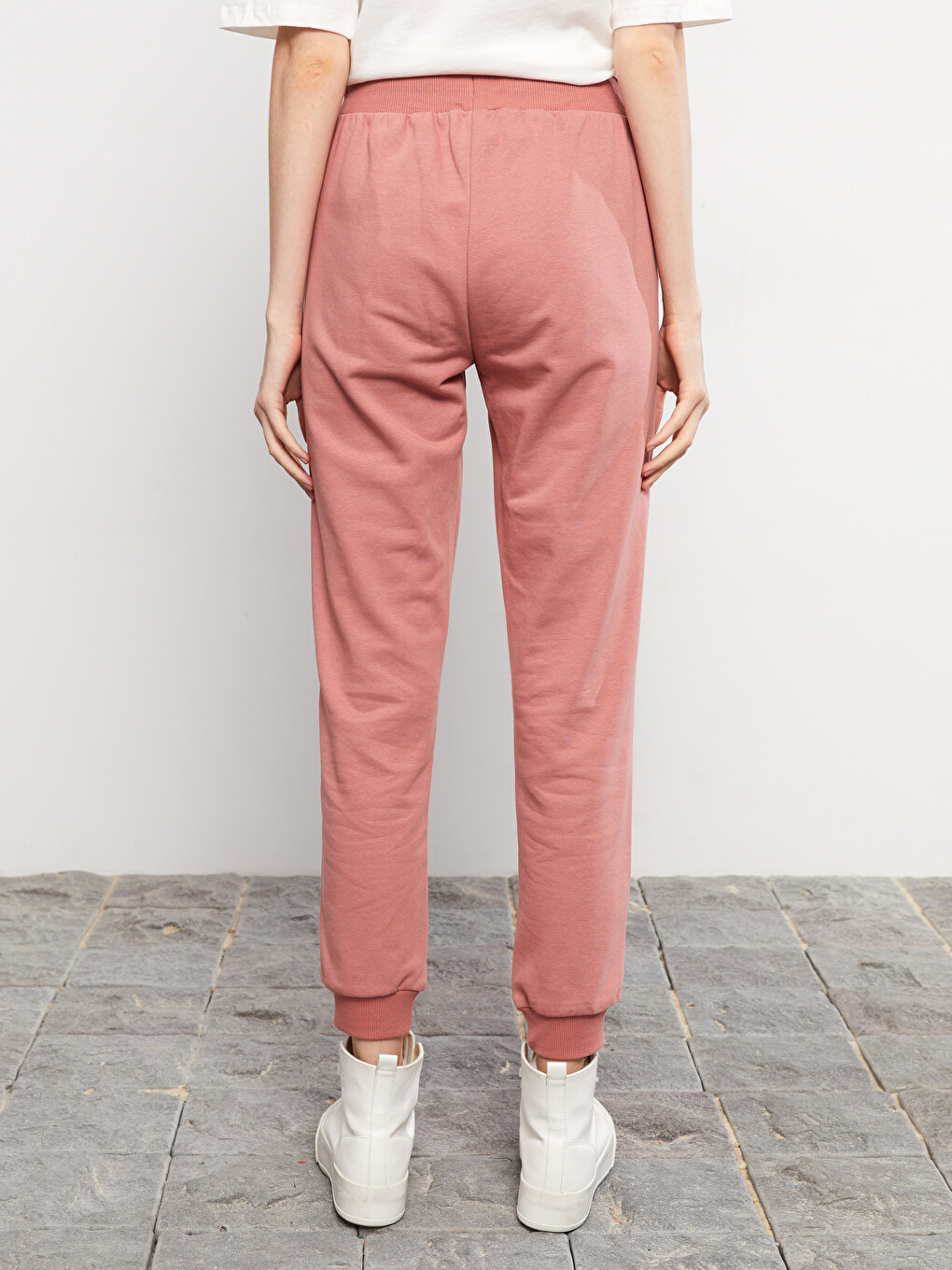 Elastic Waist Regular Pocket Detailed Women's Jogger Sweatpants-4