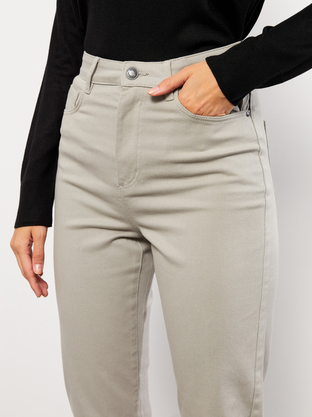 Normal Waist Slim Fit Straight Pocket Detailed Gabardine Women's Trousers-2