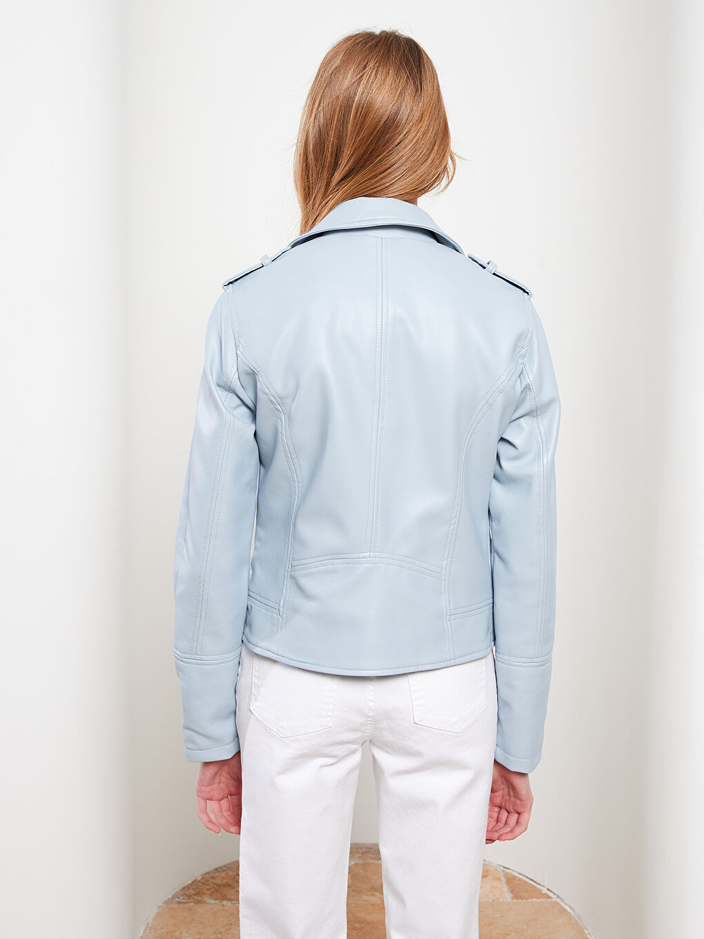 Biker Collar Pocket DetailIng Long Sleeves Slim Women's Leather Looking Coat-5