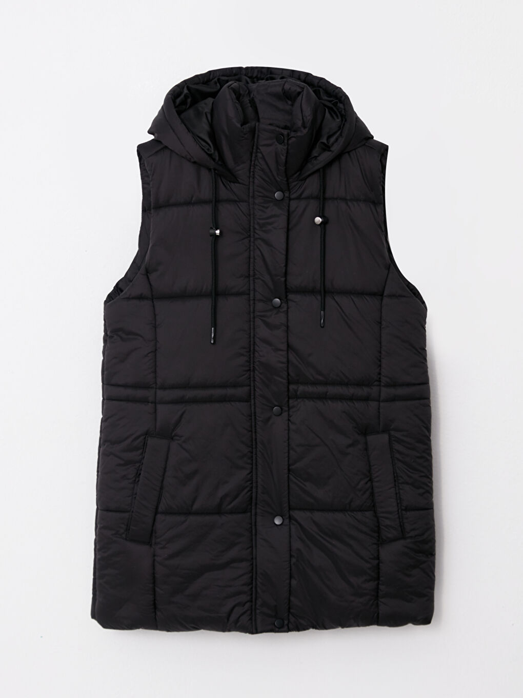 Женский однотонный дутый жилет с капюшоном-6