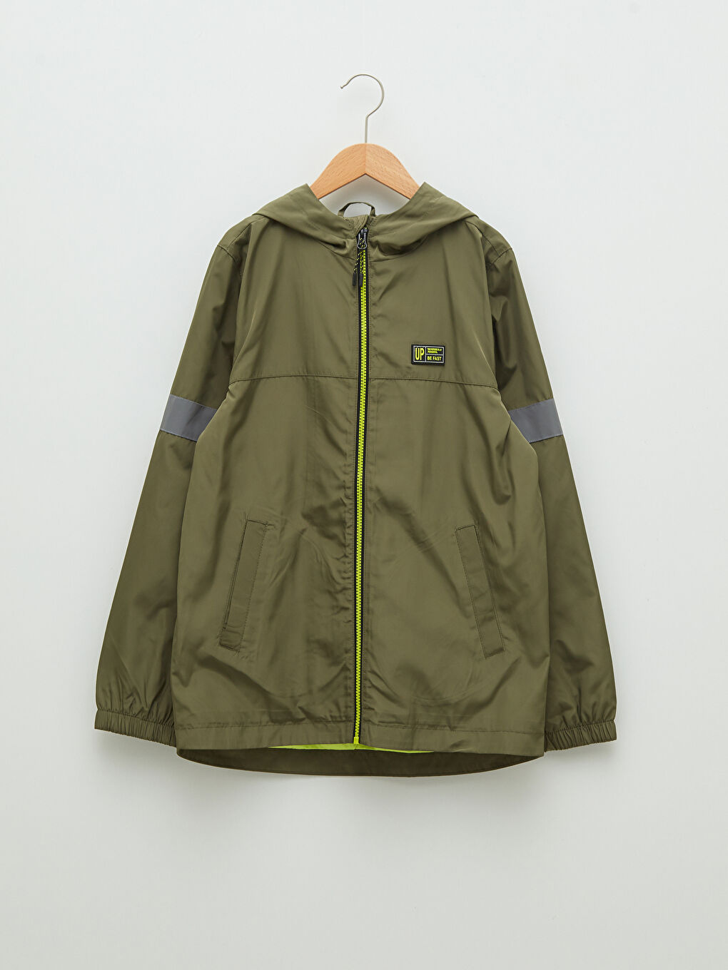 LCW Kids Hooded Boys' Raincoat with Reflector Detail -W20029Z4-HBD