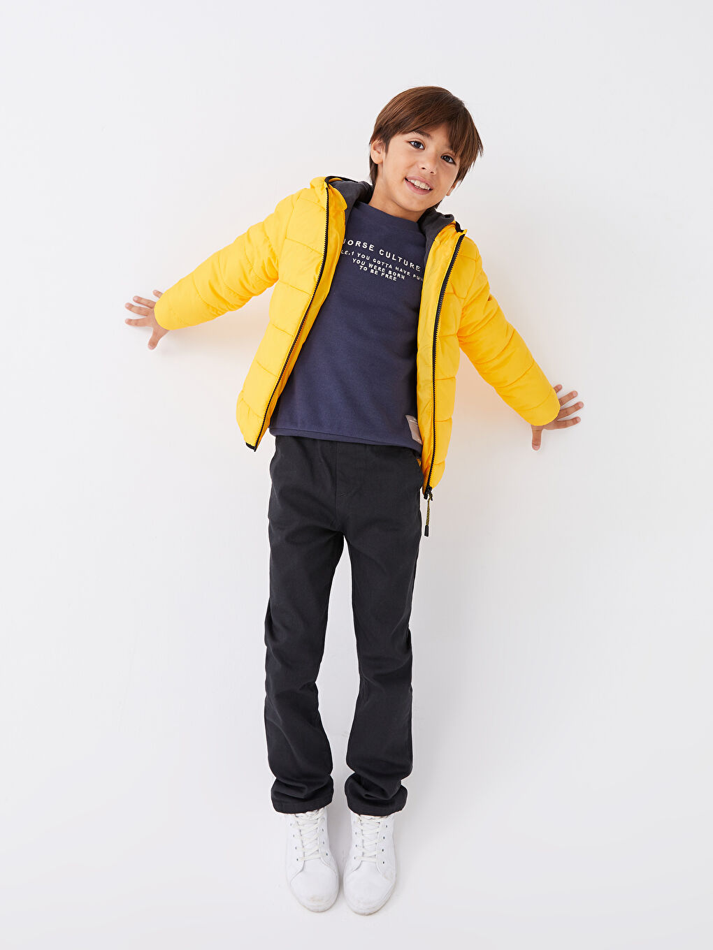 LC Waikiki Hooded Basic Boy Puffer -W20030Z4-FKJ