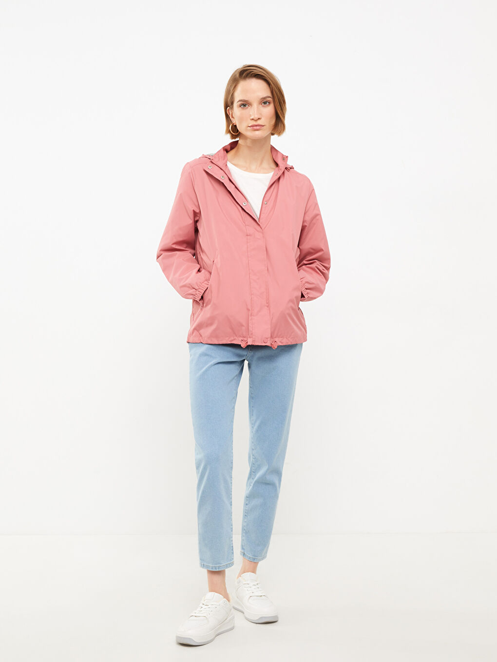 Женский однотонный дождевик с капюшоном