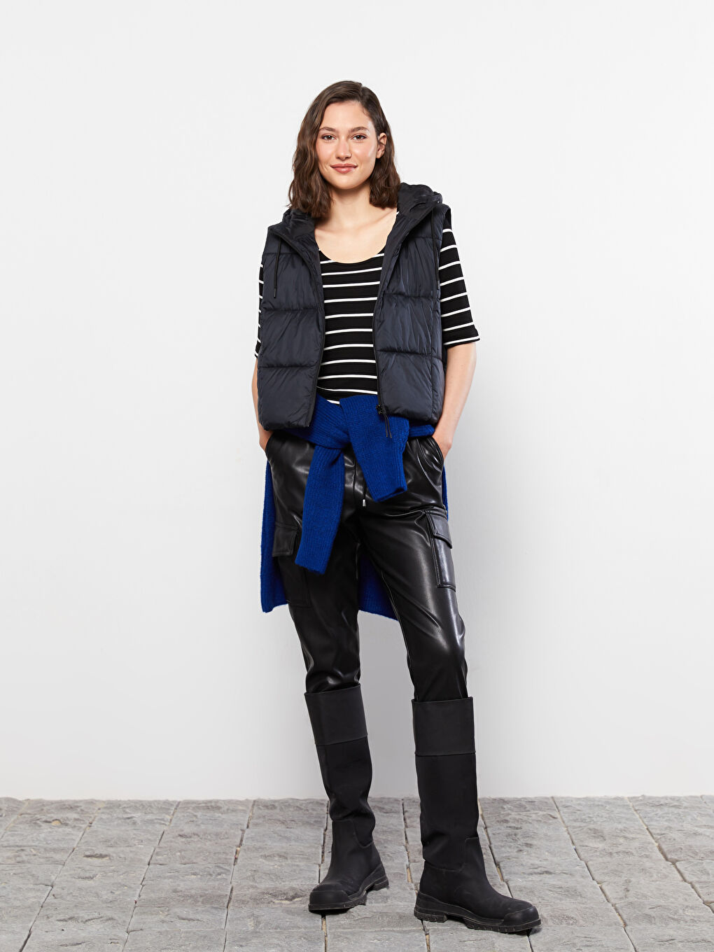 Žena CRNA Napuhani deblji prsluk