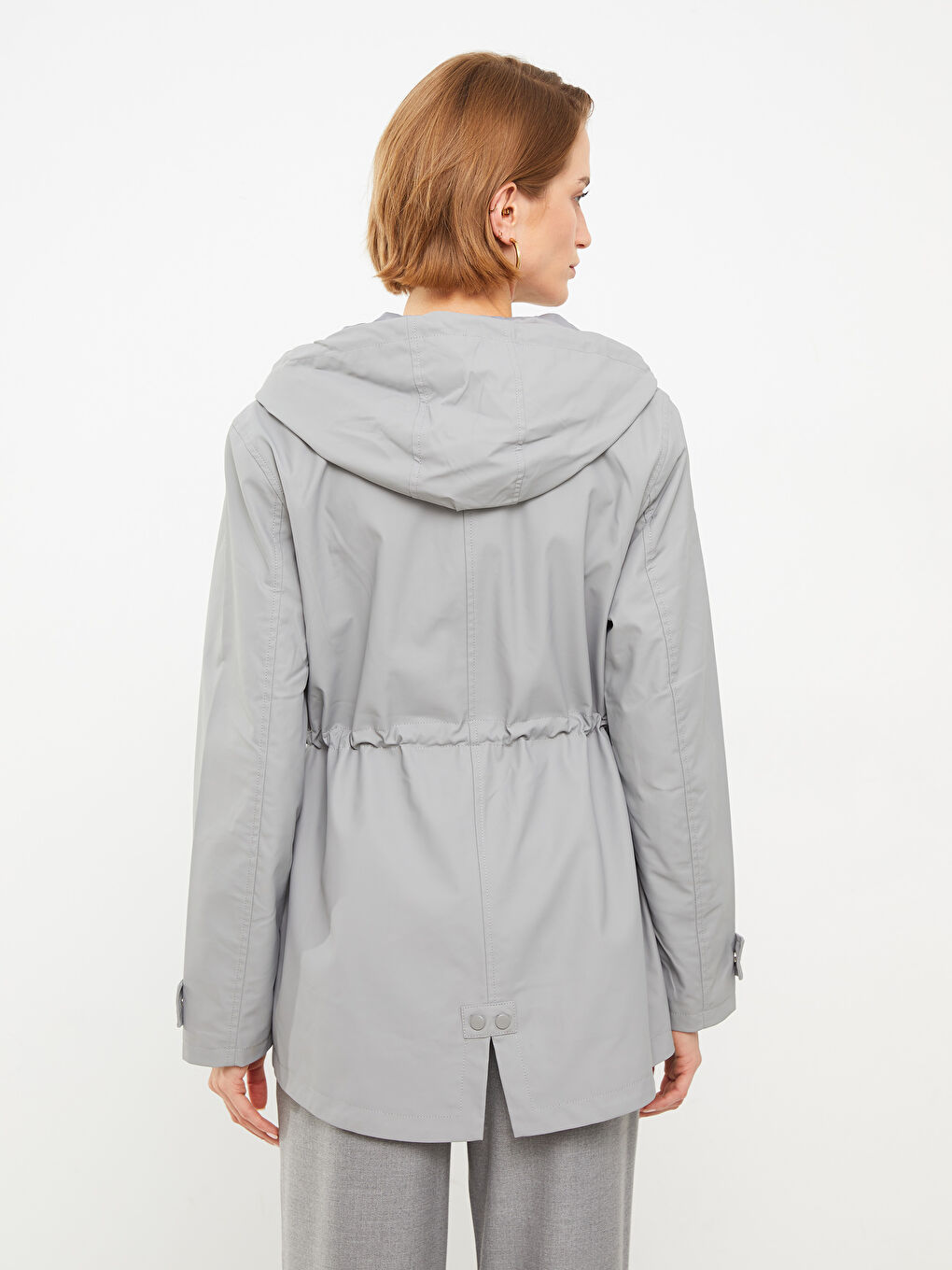 Gri Kadın Kapüşonlu Düz Yağmurluk-5