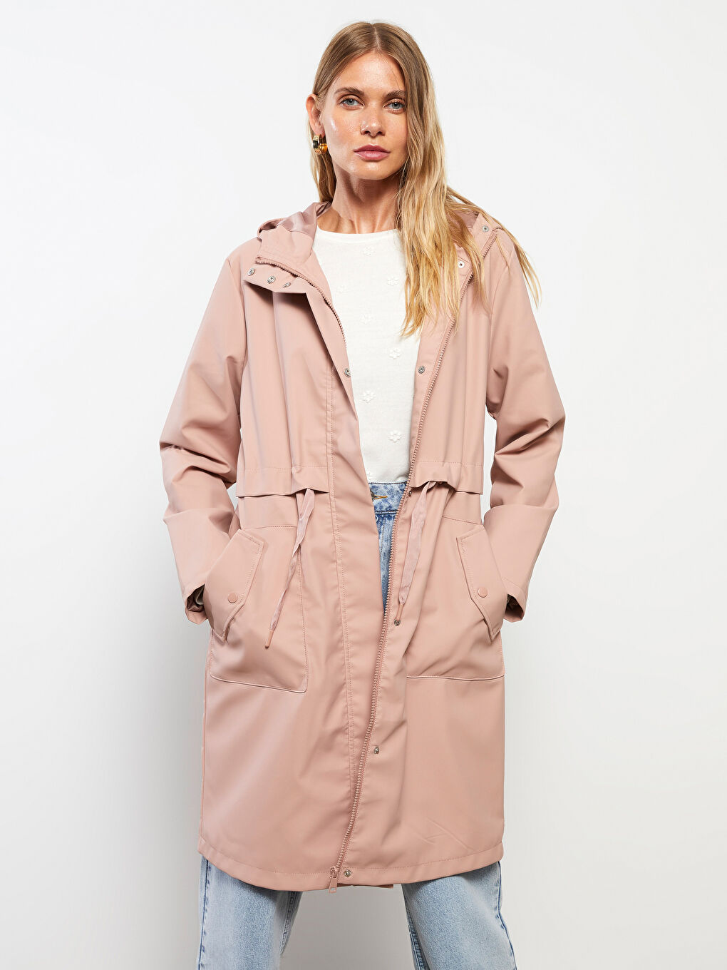Женский однотонный дождевик с капюшоном-3