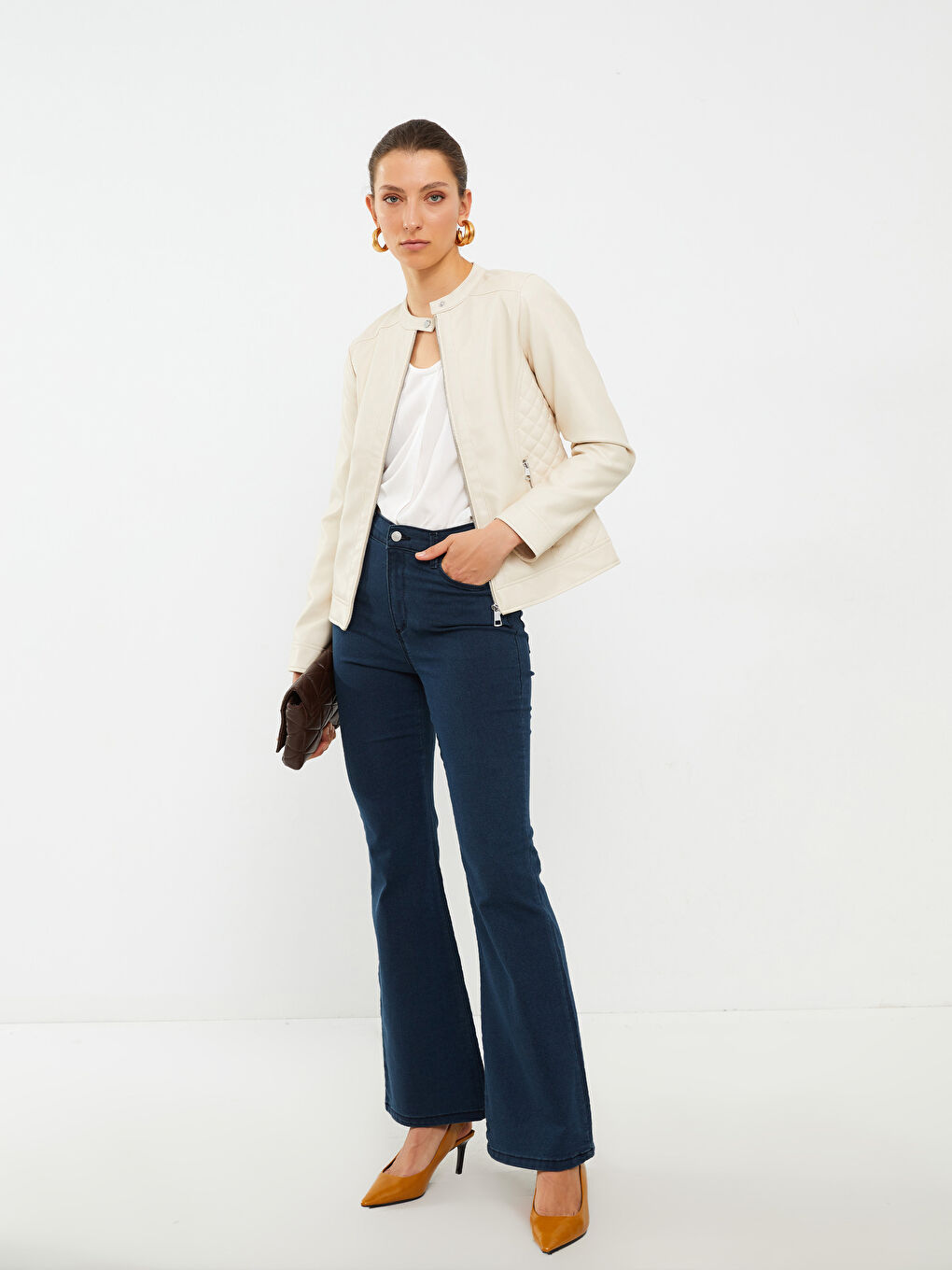 Bej Bisiklet Yaka Düz Uzun Kollu Kadın Deri Görünümlü Mont-2