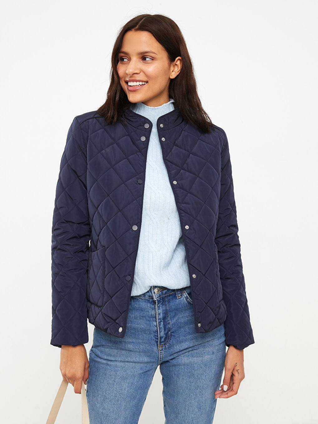 Lacivert Dik Yaka Kapitone Desenli Uzun Kollu Kadın Şişme Mont-2