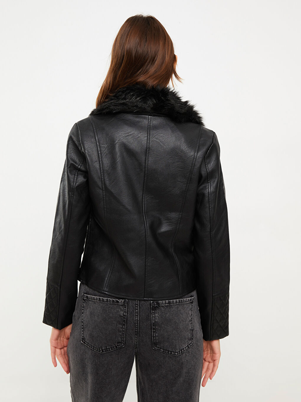 Siyah Ceket Yaka Kadın Deri Görünümlü Mont-5
