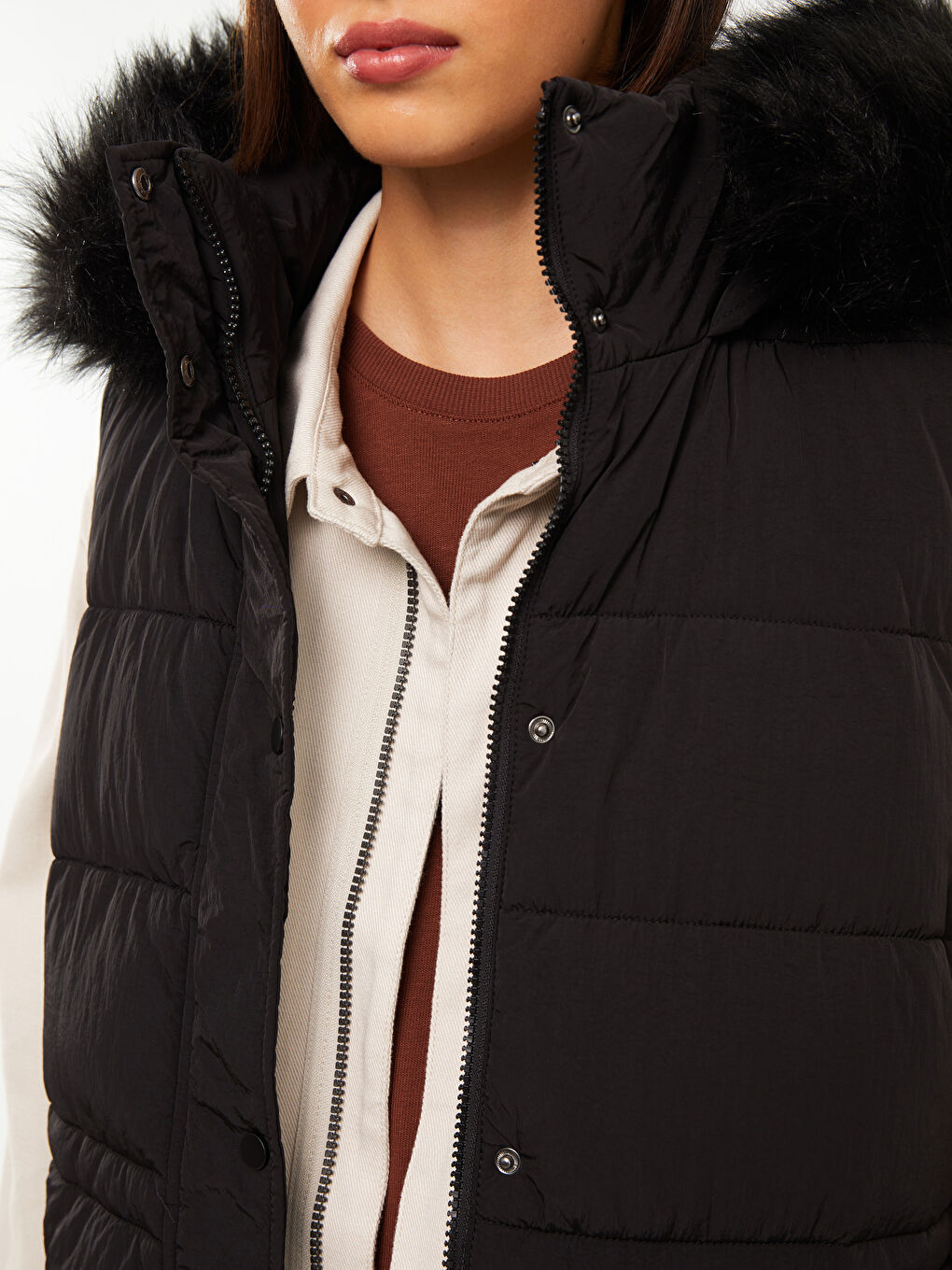 LCW Modest Women's Hooded Plain Puffer Gilet -W20099Z8-CVL