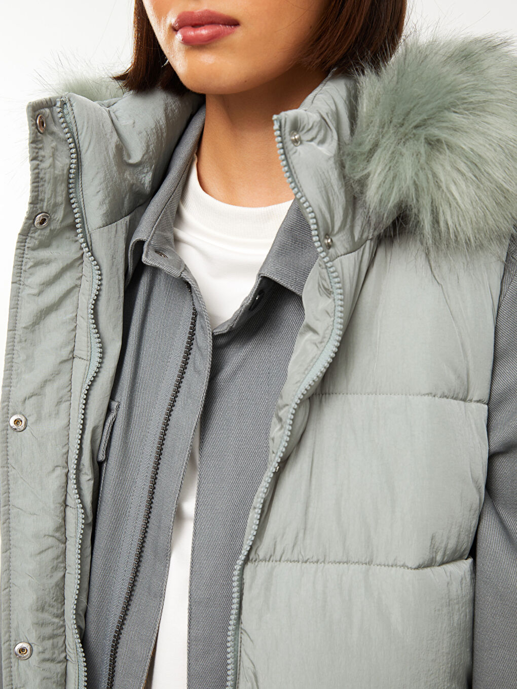 Women's Hooded Plain Puffer Gilet-3
