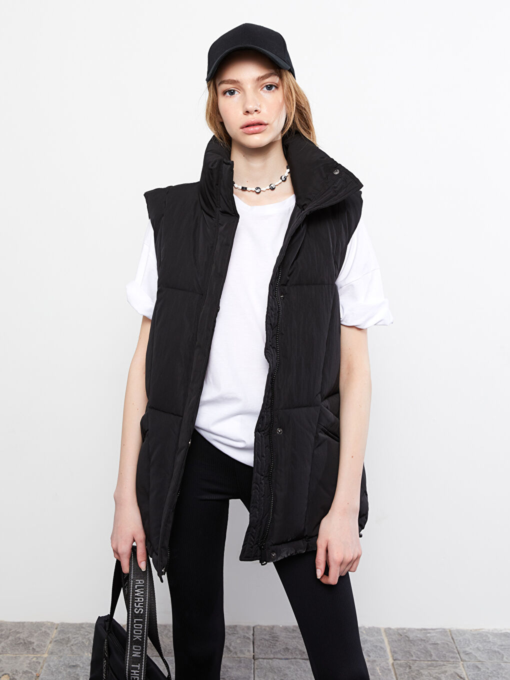 Women's Funnel Neck Plain Puffer Gilet-1