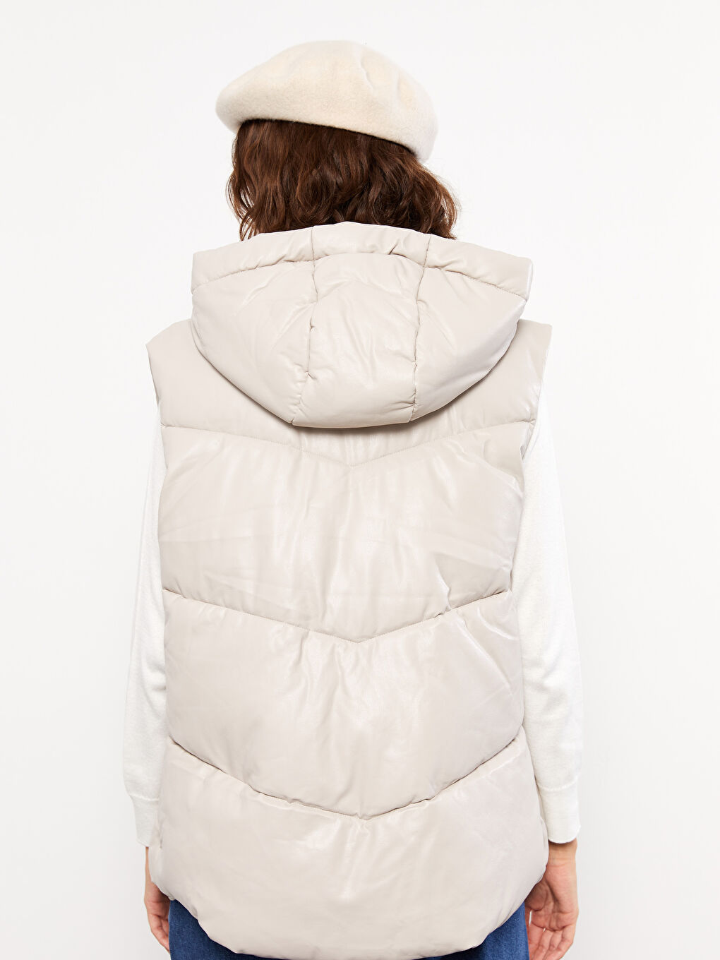 Ekru Kadın Kapüşonlu Düz Şişme Yelek-5