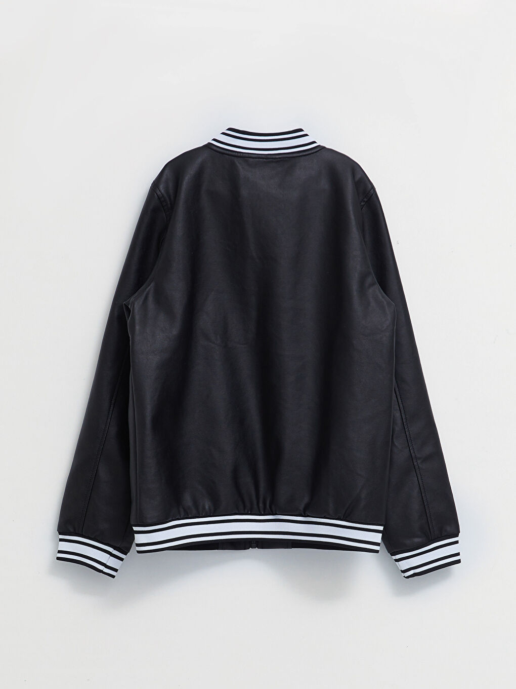 Siyah Kolej Yaka Nakışlı Deri Görünümlü Erkek Çocuk Mont-1