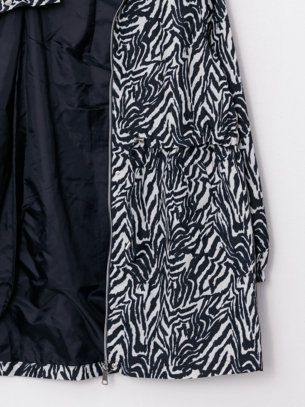 معطف واق من المطر بياقة قمع كم طويل سادة/مطبوع للسيدات-9